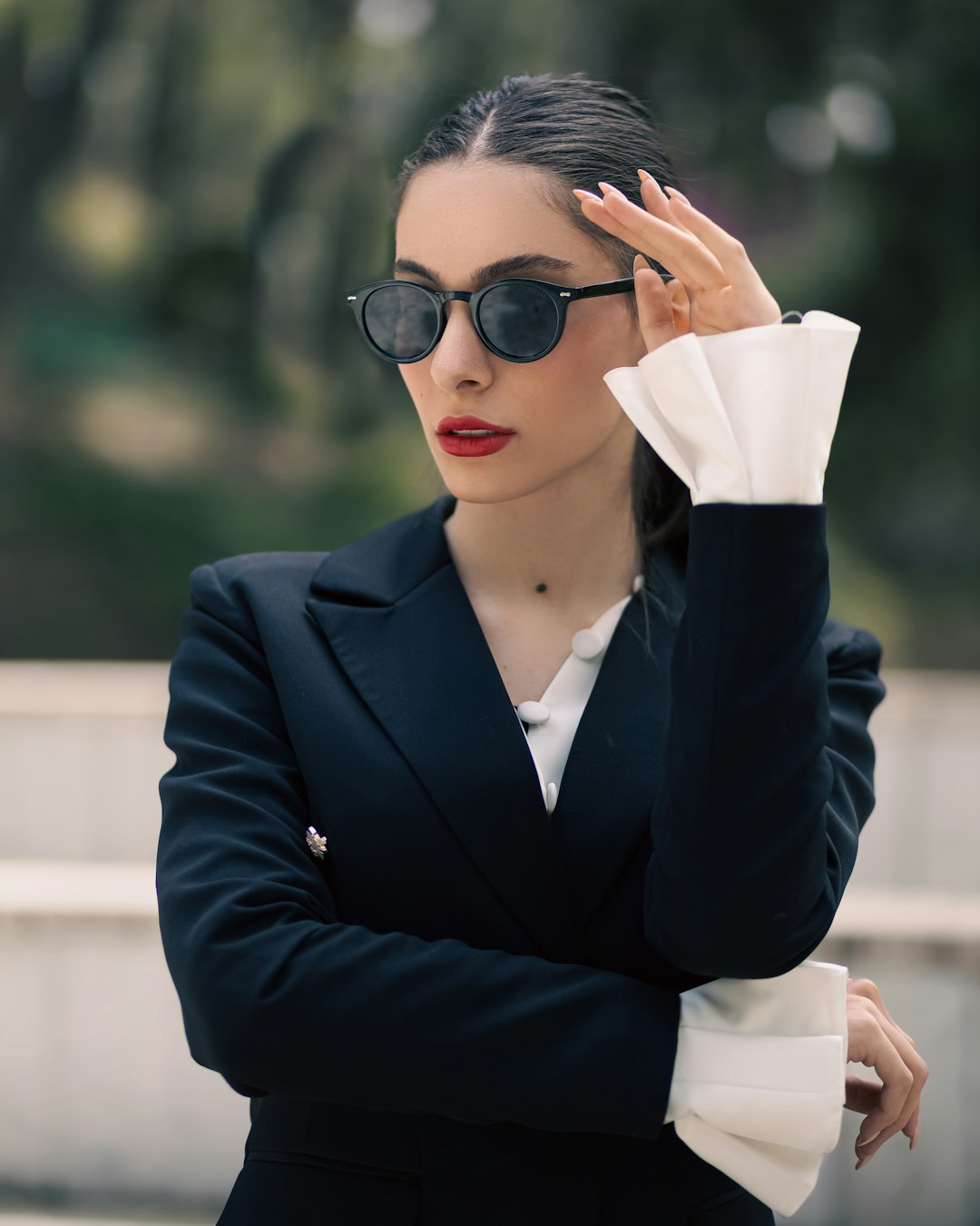 girl wearing sunglasses 2