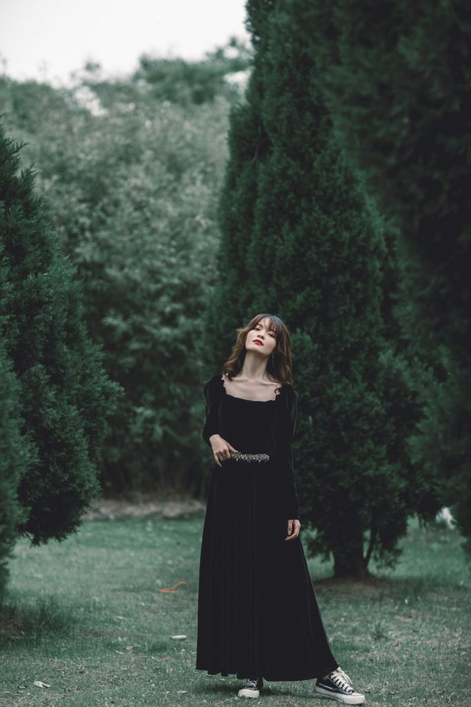 Seducing My Ex’s Father In Law Review 20 girl in black dress 2