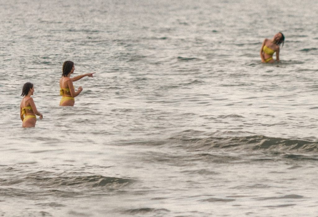 Alpha Queen 4 swimmer girl 2